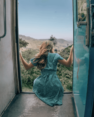 The Breathtaking Kandy to Ella Train Journey. 